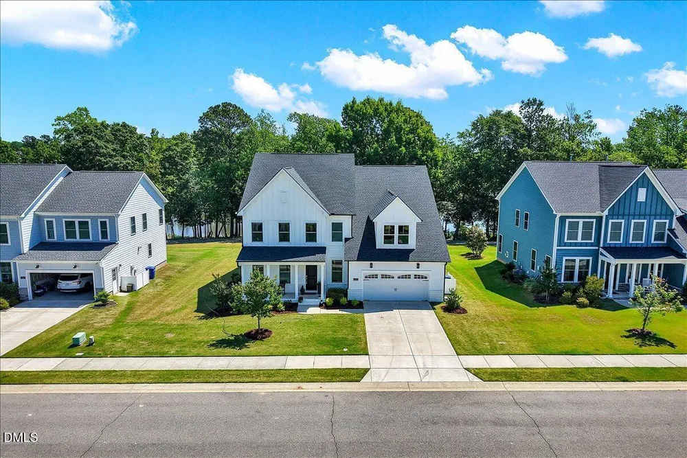 531 Glenville Lake Dr, Fuquay-Varina, NC 27526