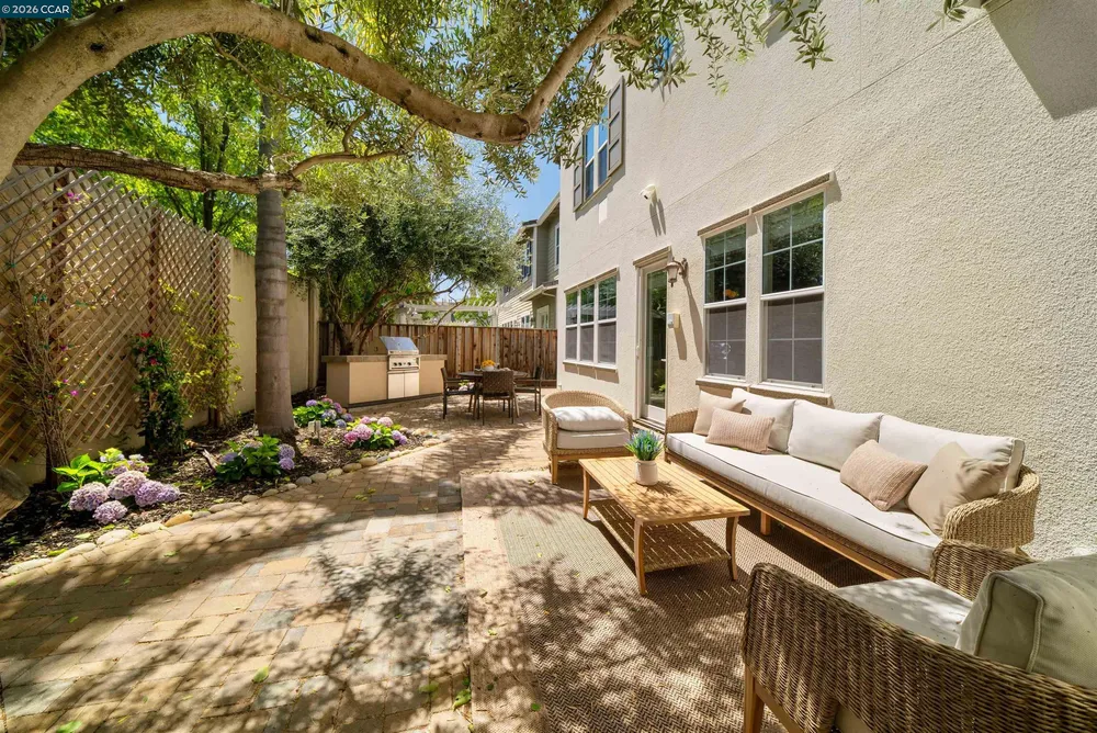 5325 Pembroke Way, San Ramon, CA 94582