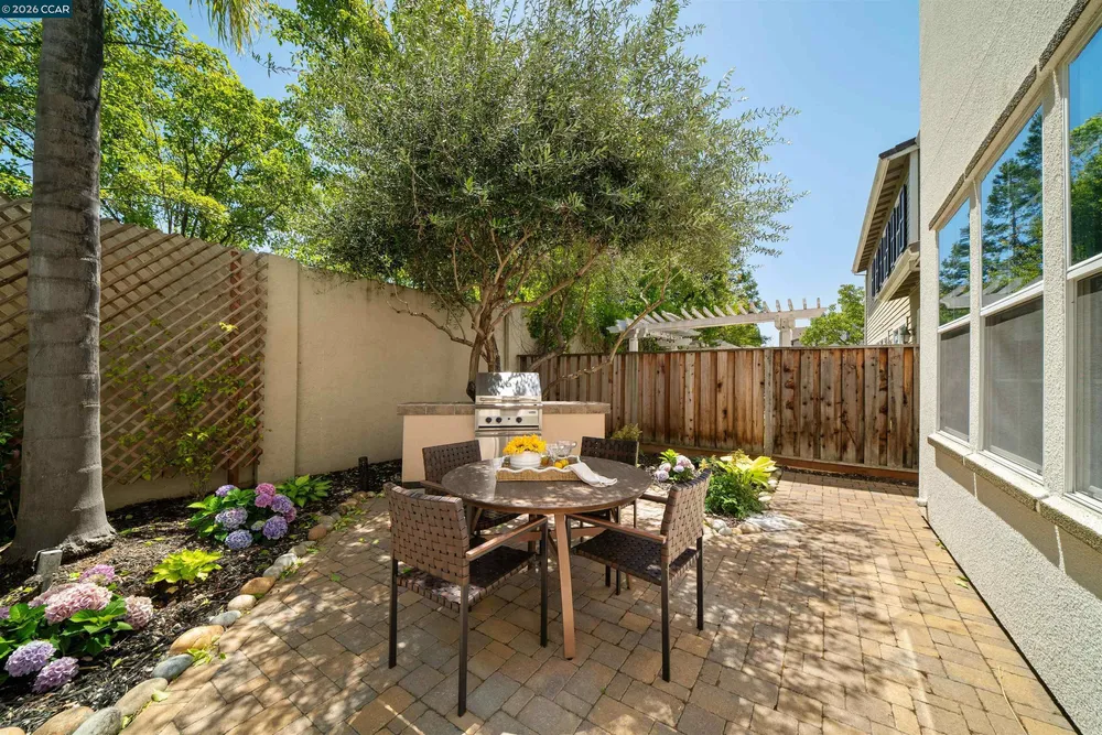 5325 Pembroke Way, San Ramon, CA 94582