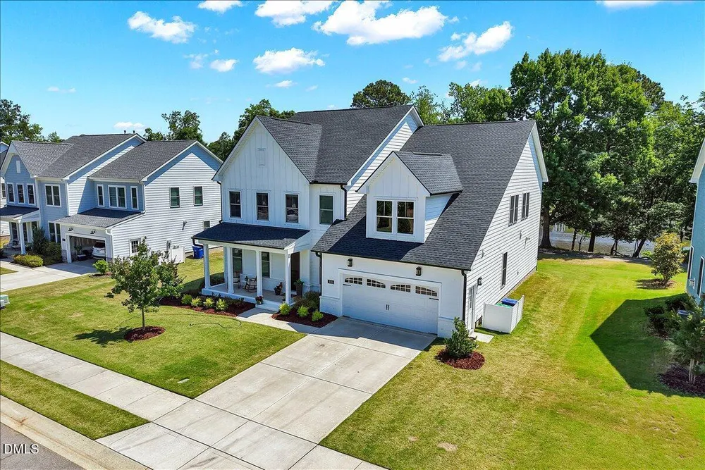 531 Glenville Lake Dr, Fuquay-Varina, NC 27526