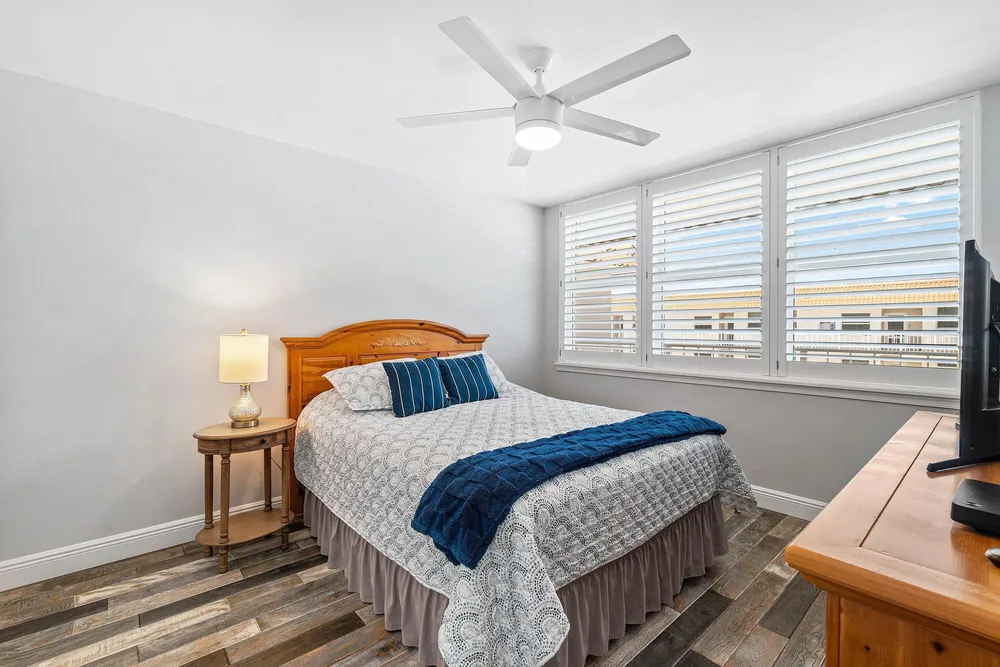 930 Dogwood Dr, Delray Beach, FL 33483