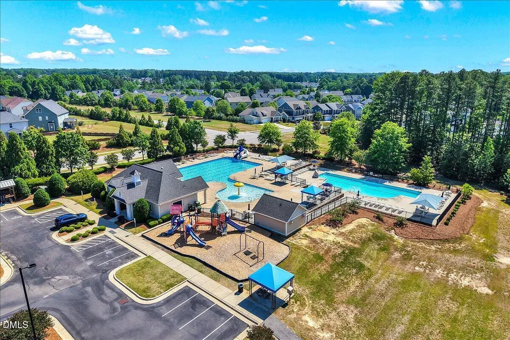 531 Glenville Lake Dr, Fuquay-Varina, NC 27526