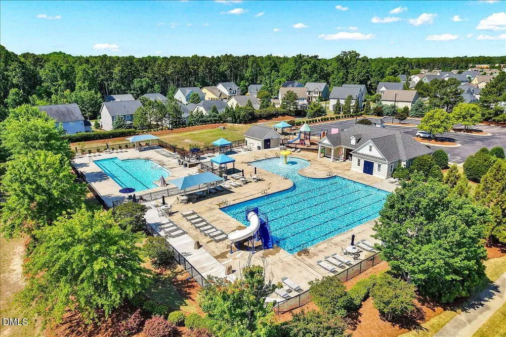 531 Glenville Lake Dr, Fuquay-Varina, NC 27526