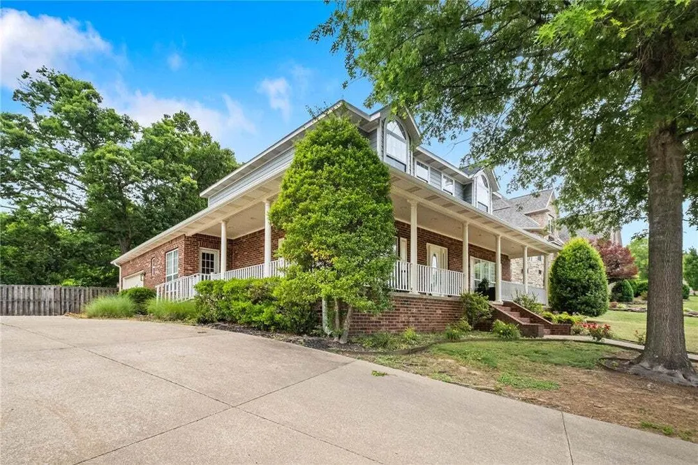 6803 W Shadow Valley Rd, Rogers, AR 72758