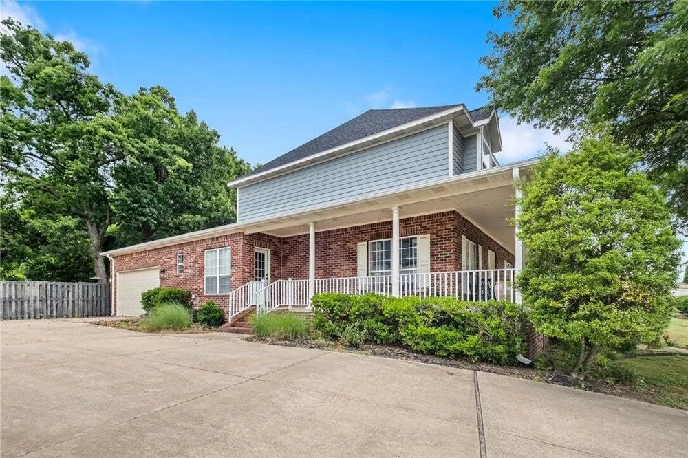 6803 W Shadow Valley Rd, Rogers, AR 72758