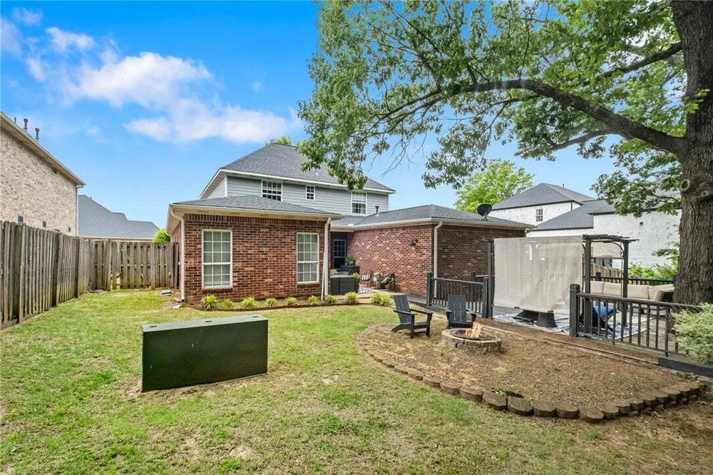 6803 W Shadow Valley Rd, Rogers, AR 72758