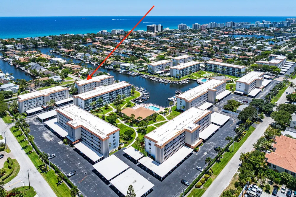930 Dogwood Dr, Delray Beach, FL 33483