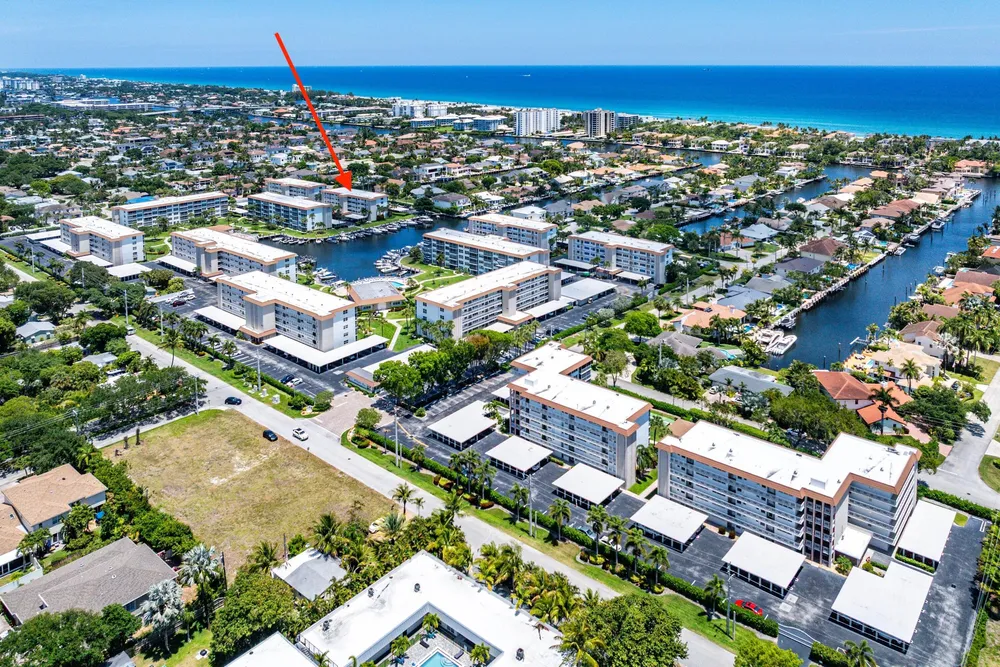 930 Dogwood Dr, Delray Beach, FL 33483