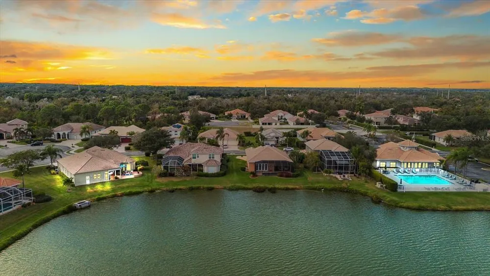7020 74th Street Circle E, Bradenton, FL 34203