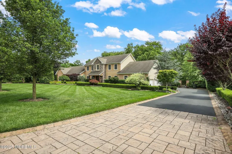 4 White Pines Way, Freehold, NJ 07728