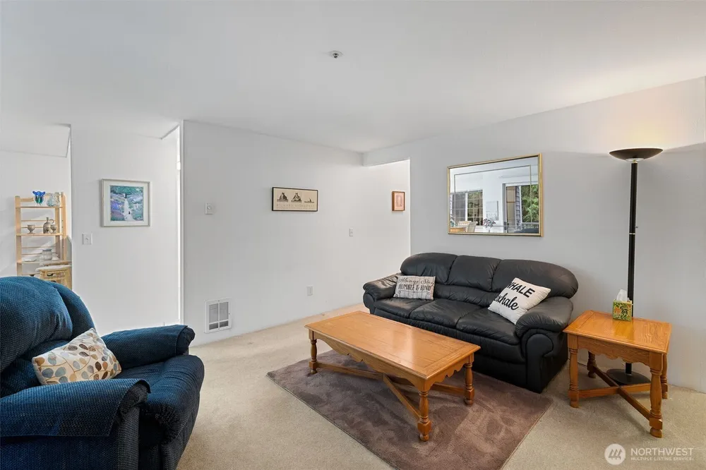 7453 Newcastle Golf Club Rd, Newcastle, WA 98059