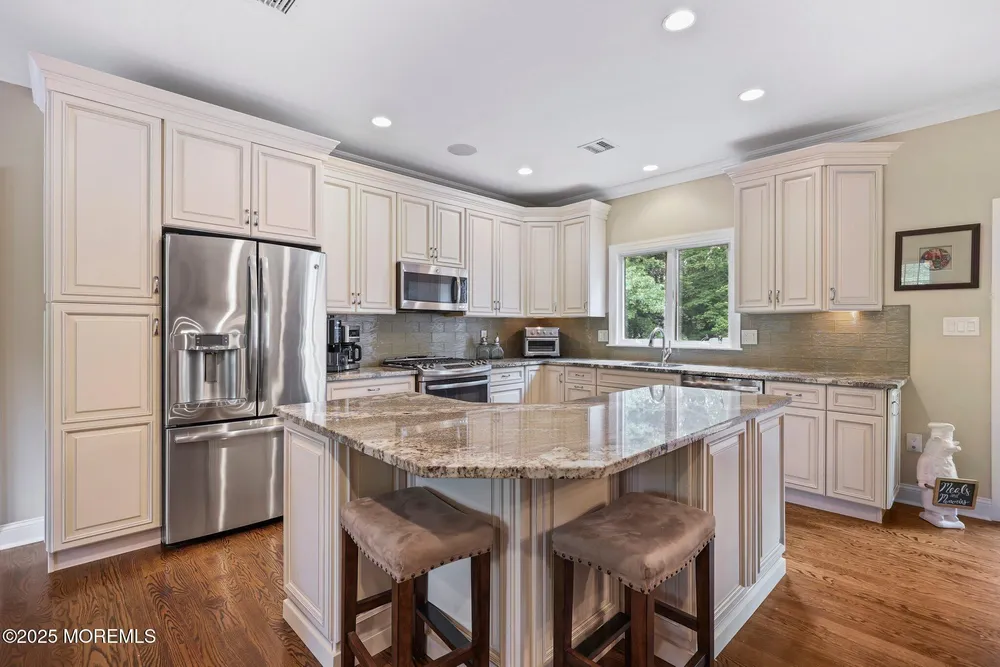 4 White Pines Way, Freehold, NJ 07728