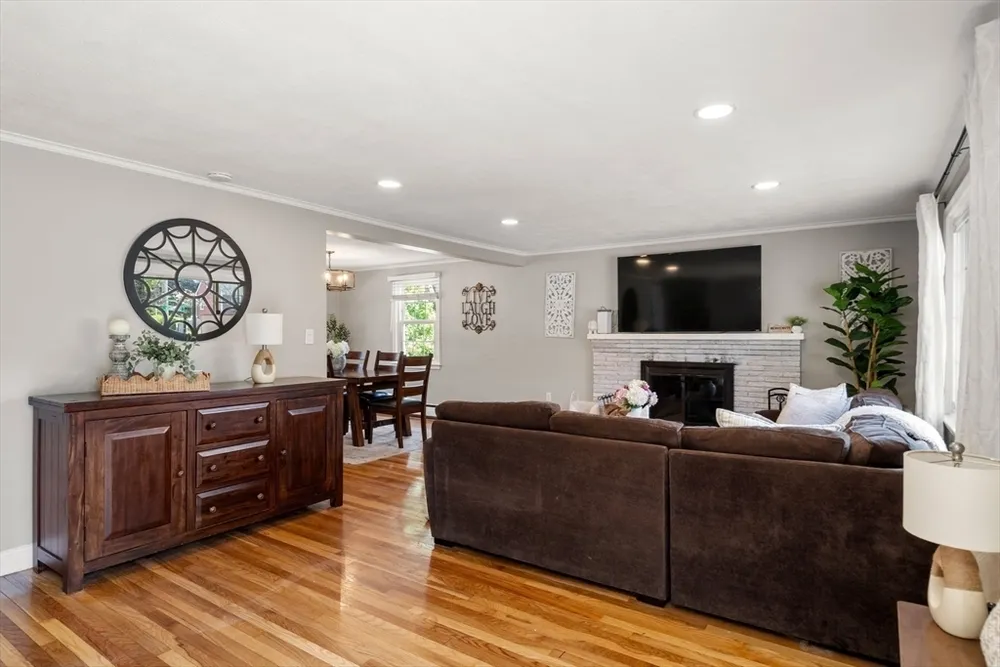 1 Deroma Rd, Boston, MA 02132