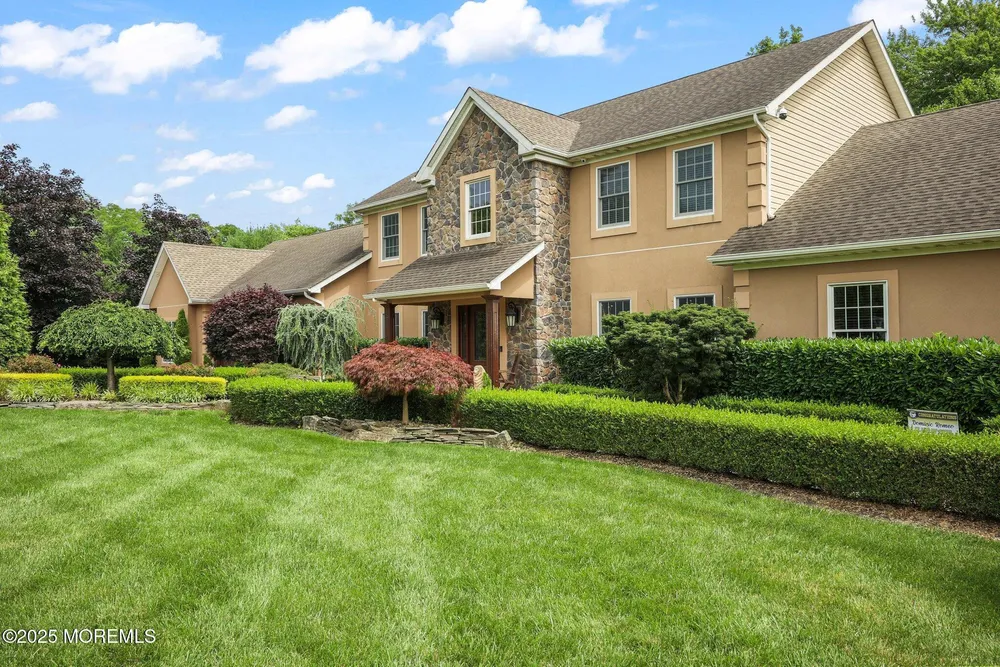 4 White Pines Way, Freehold, NJ 07728