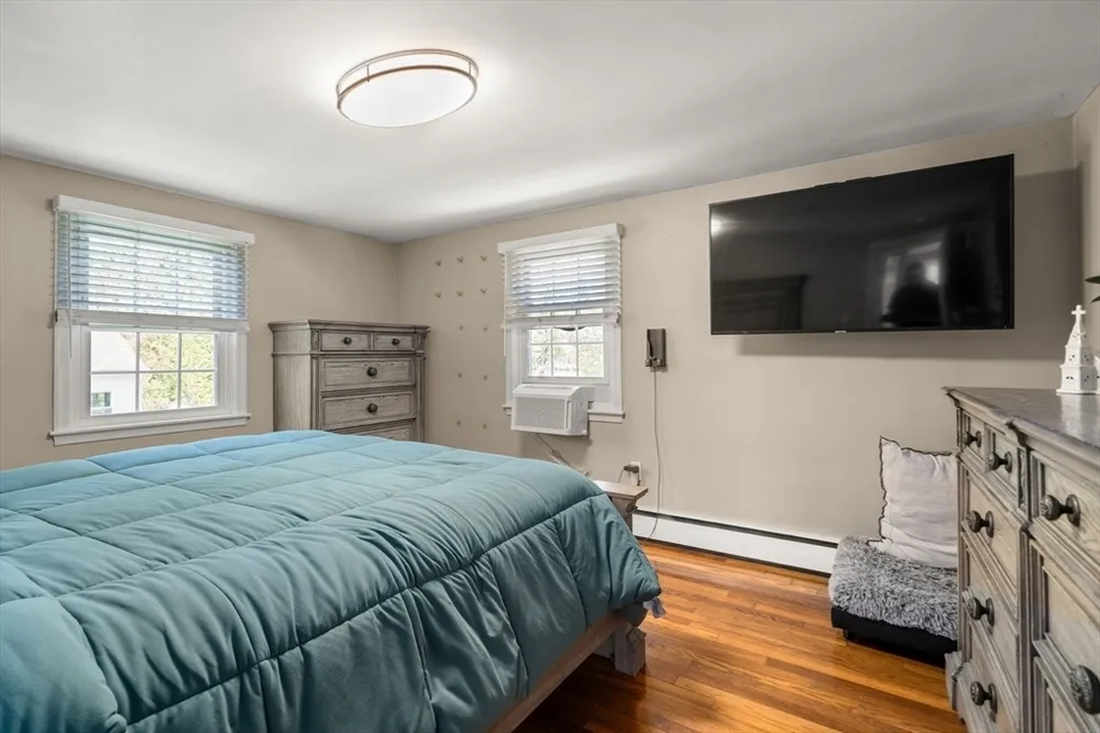 1 Deroma Rd, Boston, MA 02132