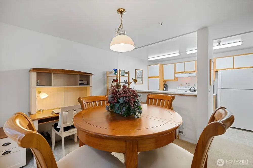 7453 Newcastle Golf Club Rd, Newcastle, WA 98059