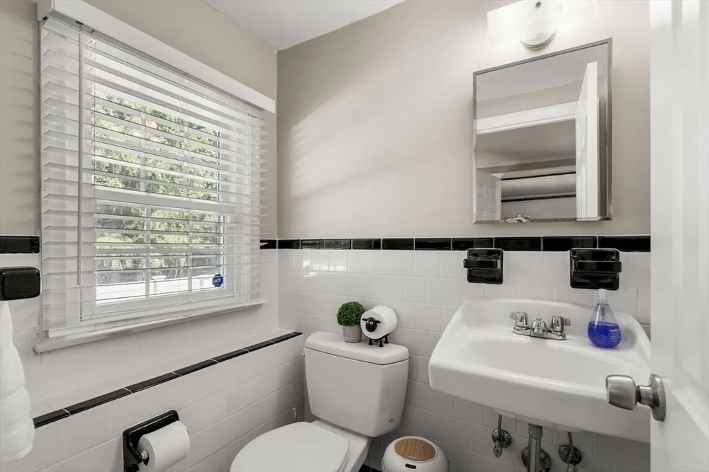1 Deroma Rd, Boston, MA 02132