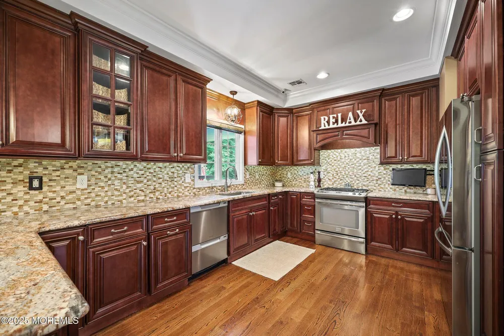 4 White Pines Way, Freehold, NJ 07728