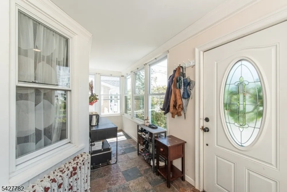 107 Sheridan Ave, Roselle Park, NJ 07204