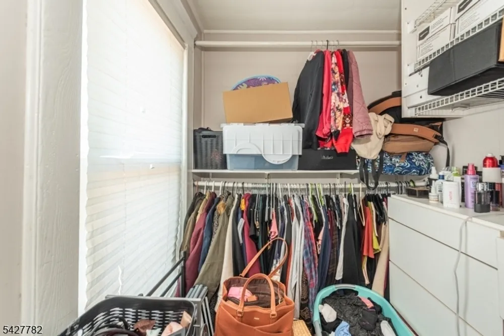 107 Sheridan Ave, Roselle Park, NJ 07204