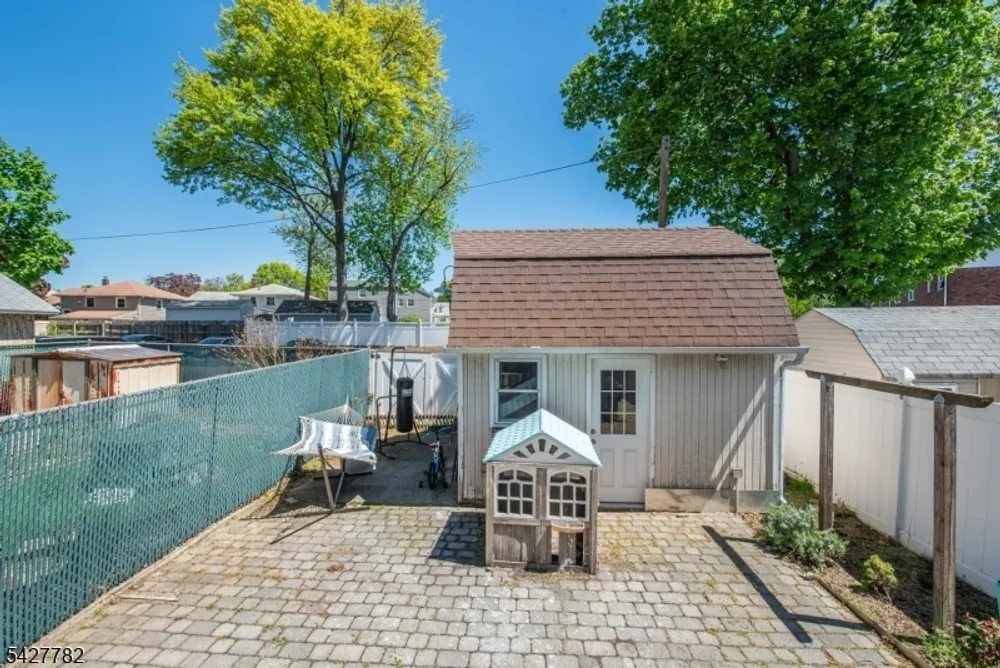 107 Sheridan Ave, Roselle Park, NJ 07204