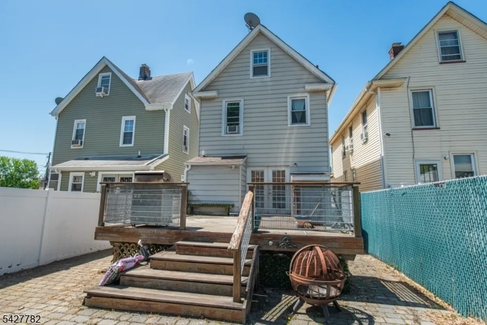 107 Sheridan Ave, Roselle Park, NJ 07204