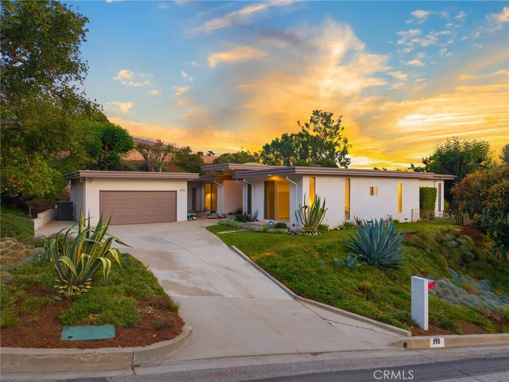 598 Camillo Rd, Sierra Madre, CA 91024