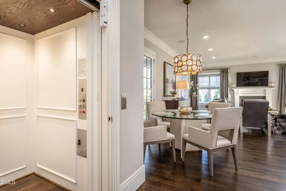 206 Furches St, Raleigh, NC 27607