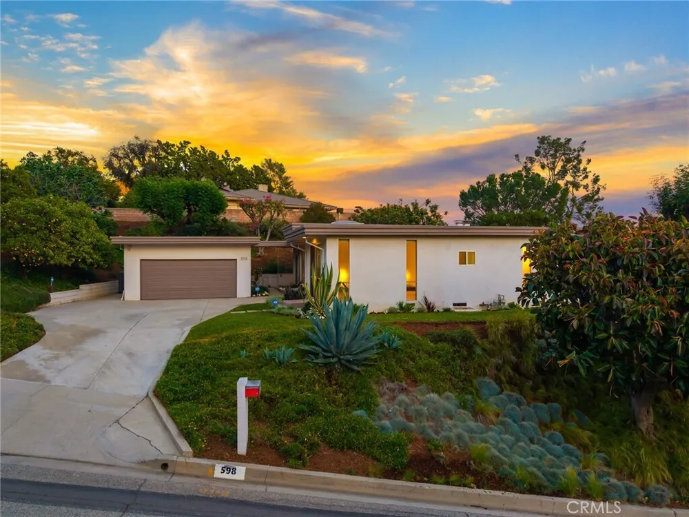 598 Camillo Rd, Sierra Madre, CA 91024
