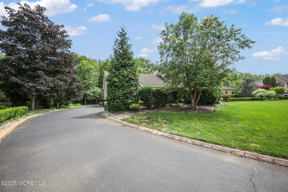 4 White Pines Way, Freehold, NJ 07728