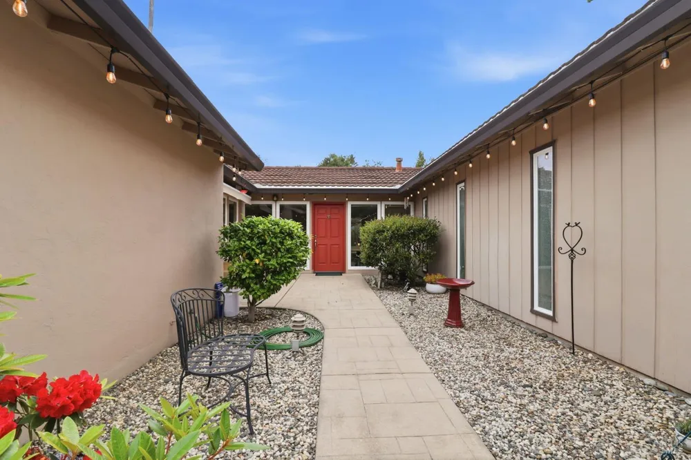 240 Marin Oaks Dr, Novato, CA 94949