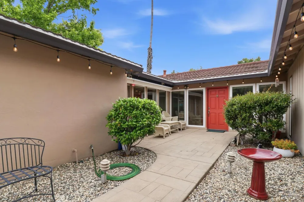 240 Marin Oaks Dr, Novato, CA 94949