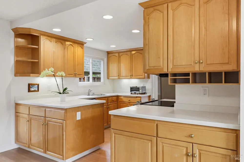 240 Marin Oaks Dr, Novato, CA 94949