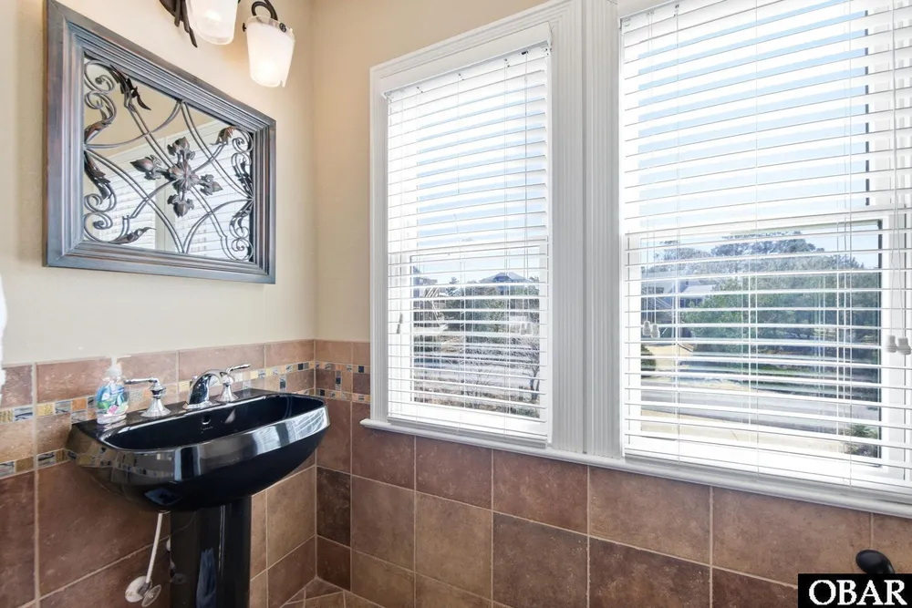 100 Canvasback Dr, Duck, NC 27949