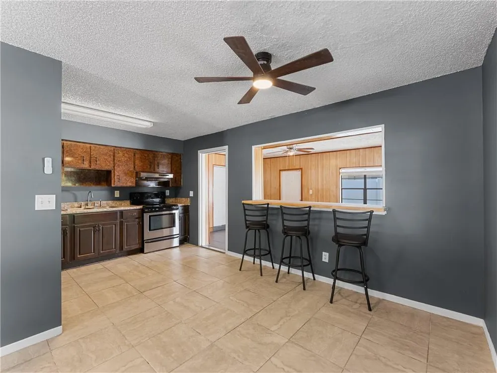 304 8th Ave SW, Vero Beach, FL 32962