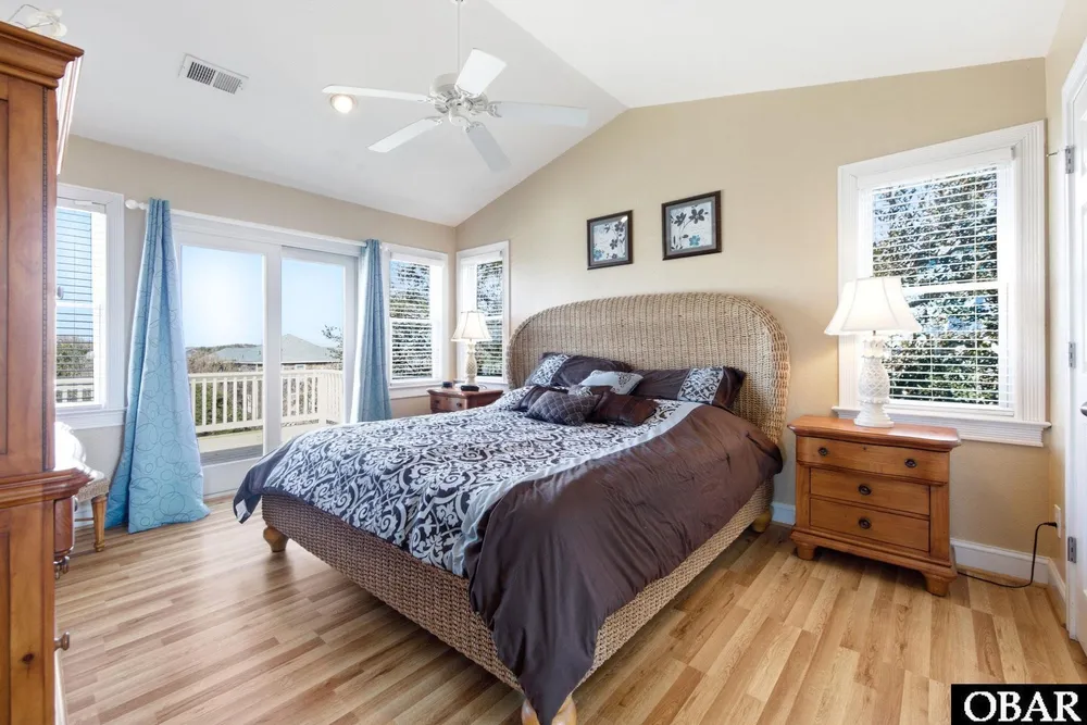 100 Canvasback Dr, Duck, NC 27949