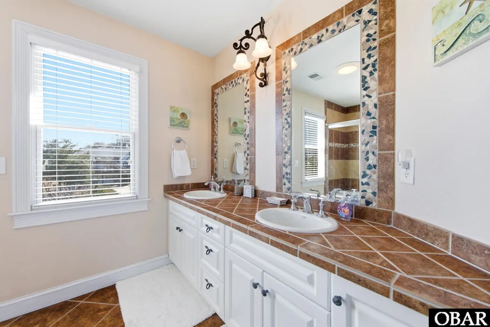 100 Canvasback Dr, Duck, NC 27949