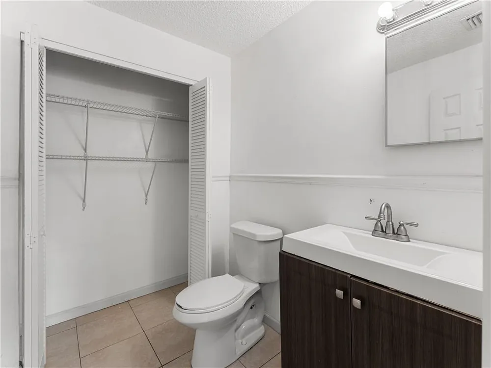 304 8th Ave SW, Vero Beach, FL 32962