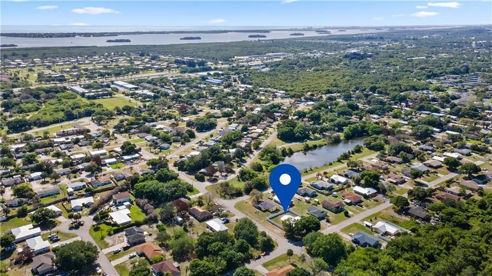 304 8th Ave SW, Vero Beach, FL 32962