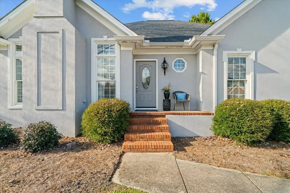 1908 Fairfield Dr, Dalton, GA 30720