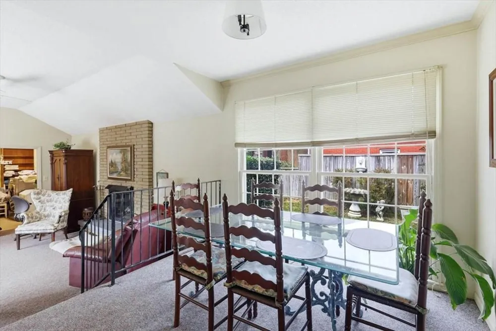 203 Auburn Dr, Dalton, GA 30720