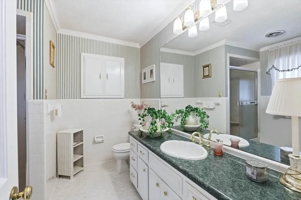 203 Auburn Dr, Dalton, GA 30720