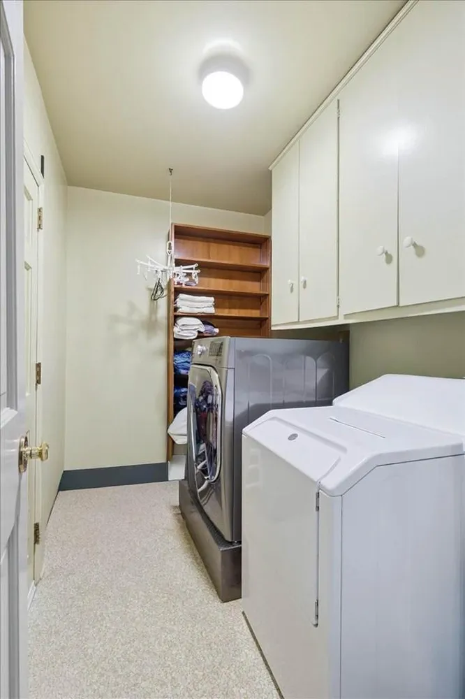 203 Auburn Dr, Dalton, GA 30720