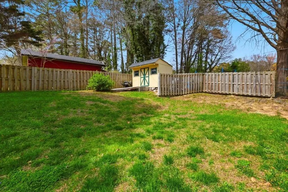 203 Auburn Dr, Dalton, GA 30720