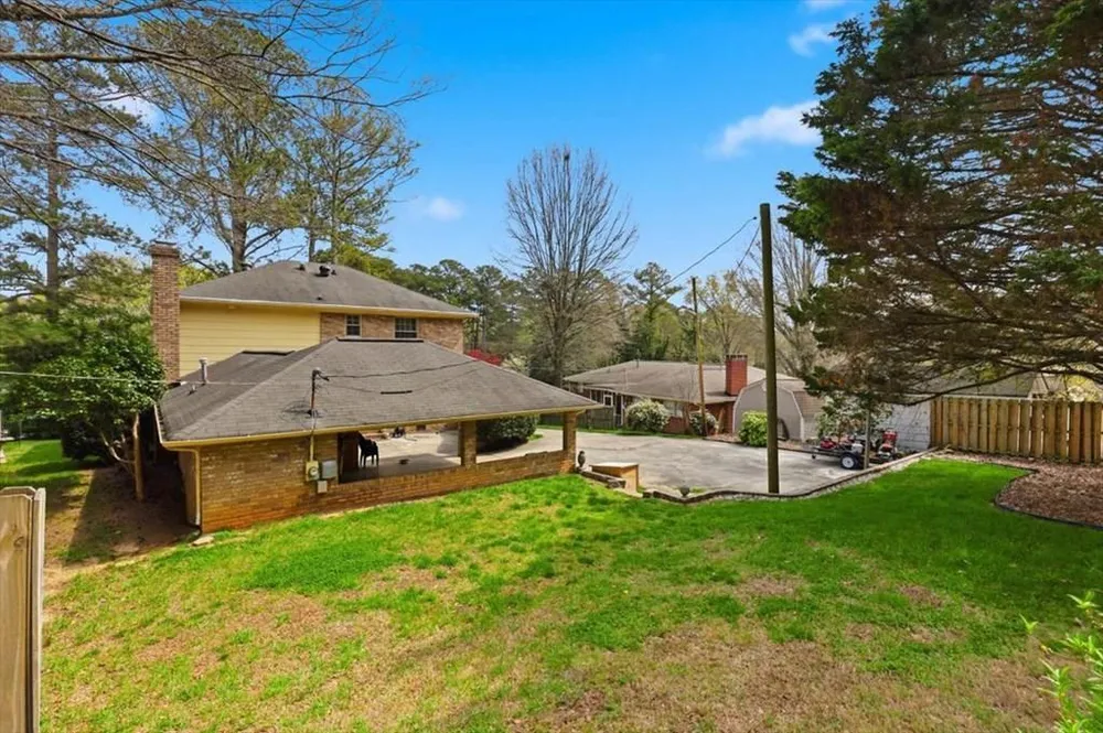 203 Auburn Dr, Dalton, GA 30720