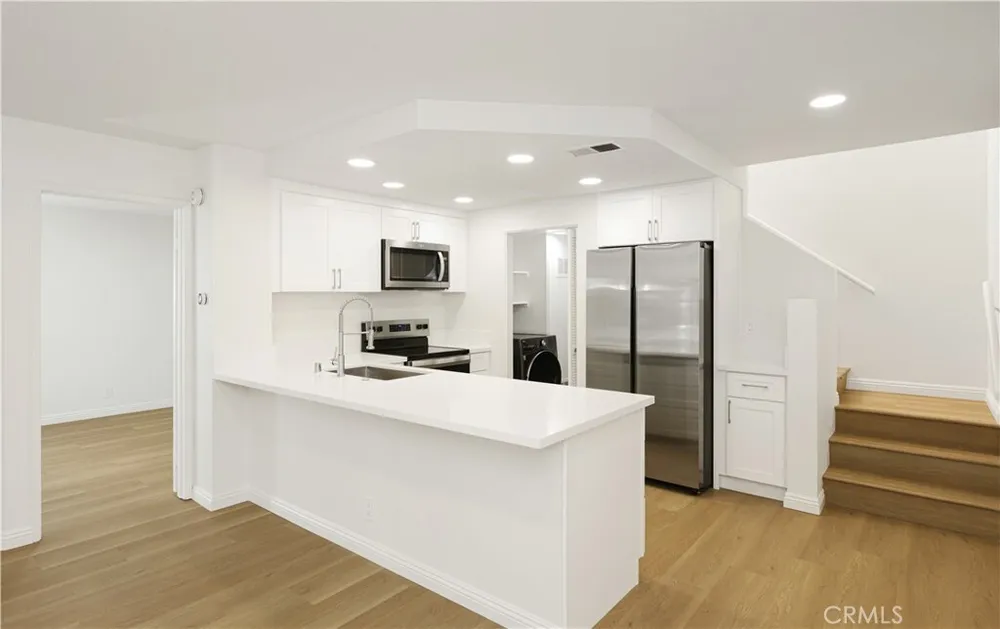 446 Fallingstar, Irvine, CA 92614