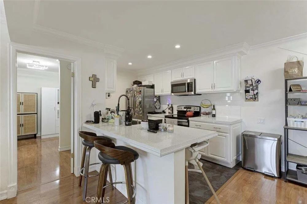 5334 Lindley Ave, Encino, CA 91316