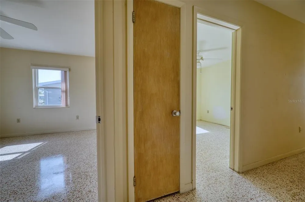 2632 Sunnyside St, Sarasota, FL 34239