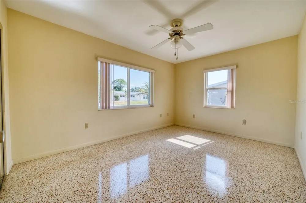 2632 Sunnyside St, Sarasota, FL 34239