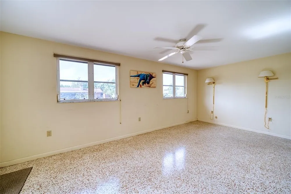 2632 Sunnyside St, Sarasota, FL 34239